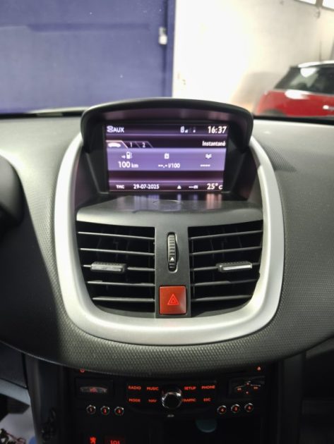 PEUGEOT 207 1,4 VTI 70 CV , 135900 KMS , TOIT PANO , GPS