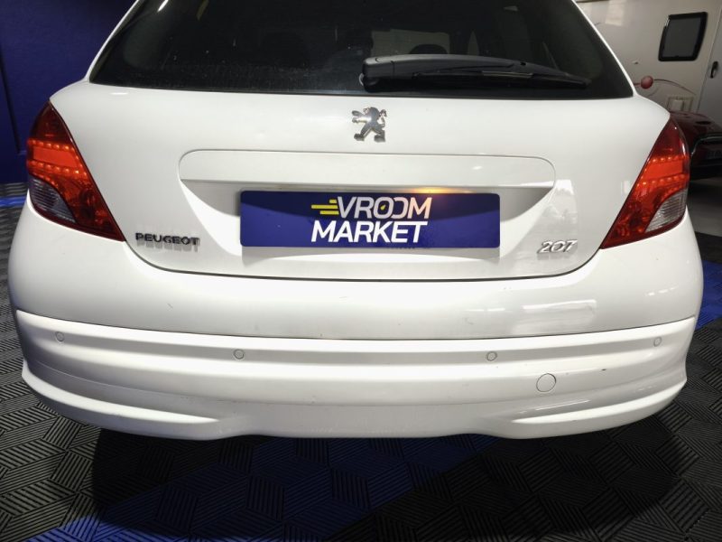 PEUGEOT 207 1,4 VTI 70 CV , 135900 KMS , TOIT PANO , GPS