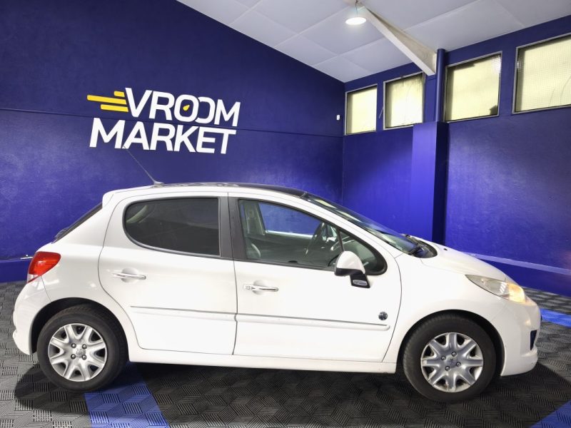 PEUGEOT 207 1,4 VTI 70 CV , 135900 KMS , TOIT PANO , GPS