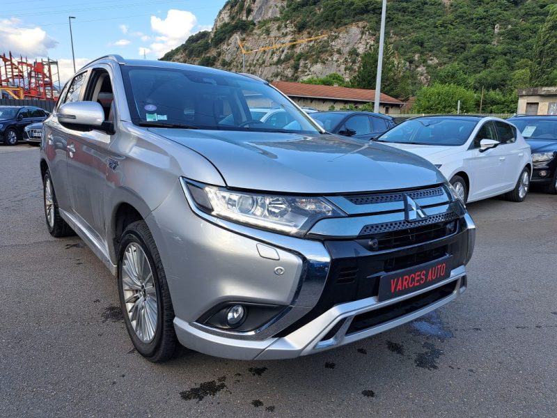MITSUBISHI OUTLANDER 2019
