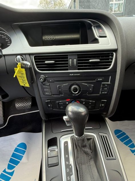 AUDI A4 Break IV (B8) 2.0L TFSI 180ch Ambiente Multitronic BVA