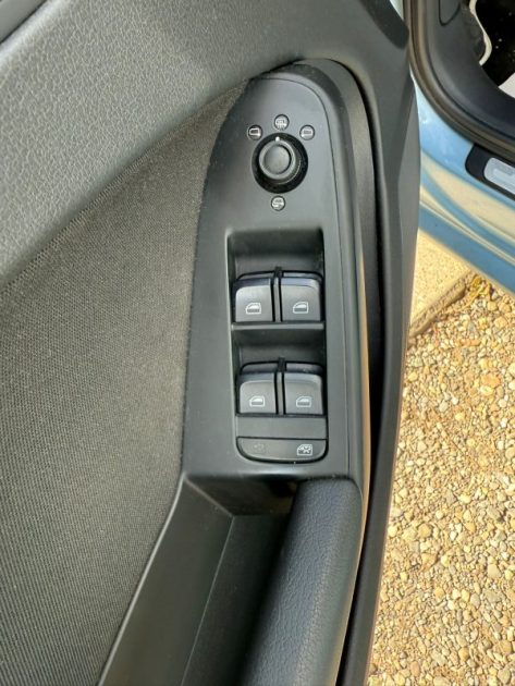 AUDI A4 B8 Avant IV 2.0 TFSI 180ch Ambiente