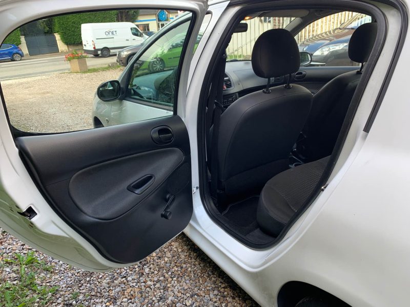 PEUGEOT 206+ 2009 1.4 HDi eco 70