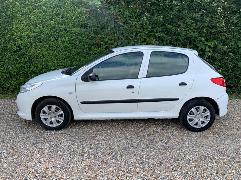 PEUGEOT 206+ 2009 1.4 HDi eco 70