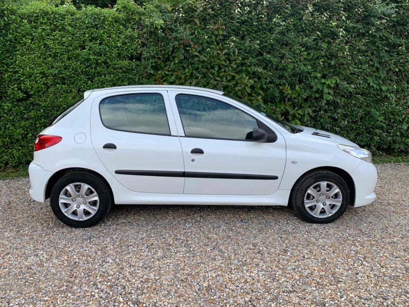 PEUGEOT 206+ 2009 1.4 HDi eco 70