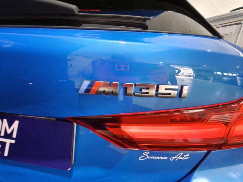 BMW M135IA 306 Cv - XDRIVE - HISTORIQUE D’ENTRETIEN - GPS - RADAR AVANT ET ARRIÈRE - CLÉ MAIN LIBRE 