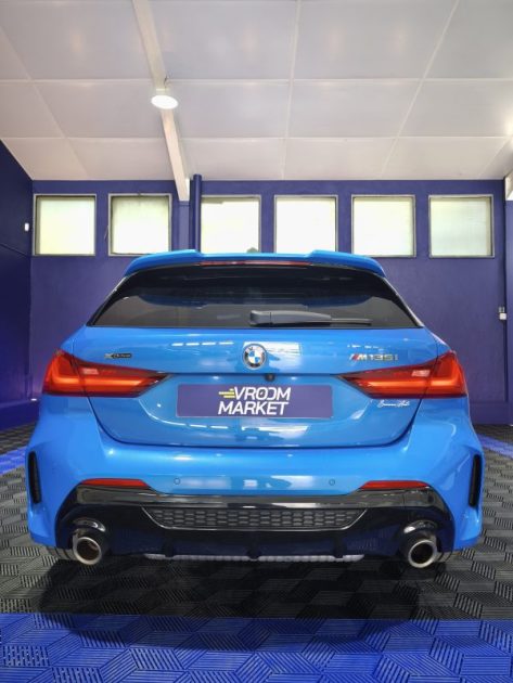 BMW M135IA 306 Cv - XDRIVE - HISTORIQUE D’ENTRETIEN - GPS - RADAR AVANT ET ARRIÈRE - CLÉ MAIN LIBRE 