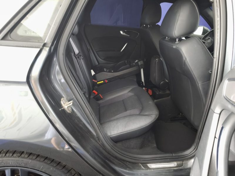 AUDI A1 1.4 TFSI 122 Cv - SPORTBACK - SEMI CUIR - RÉGULATEUR DE VITESSE - ALLUMAGE AUTO DES FEUX 