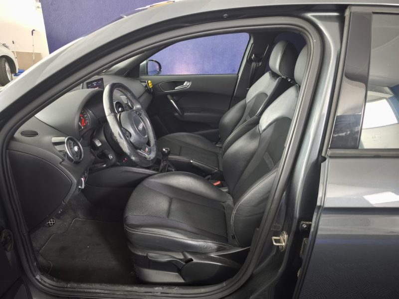 AUDI A1 1.4 TFSI 122 Cv - SPORTBACK - SEMI CUIR - RÉGULATEUR DE VITESSE - ALLUMAGE AUTO DES FEUX 