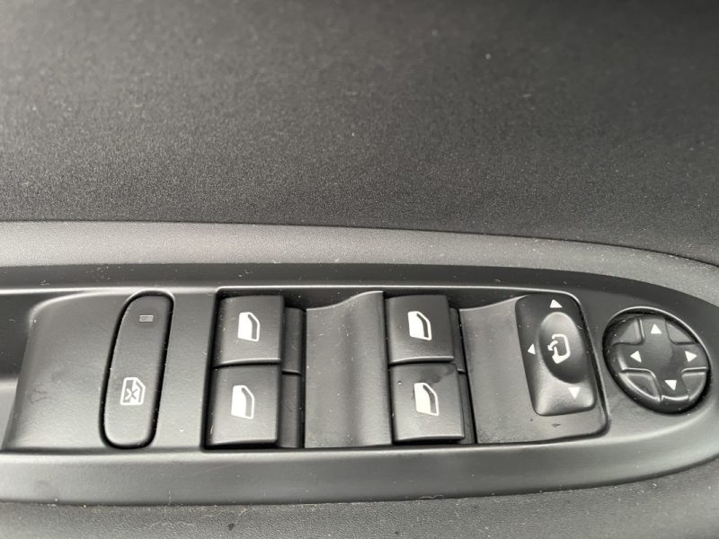 CITROEN C4 1.2 l 110ch Shine   Garantie 3/12 mois