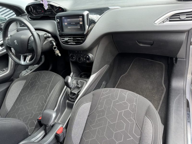 PEUGEOT 2008 1.2 PureTech 110ch Style - Suivi d'Entretien