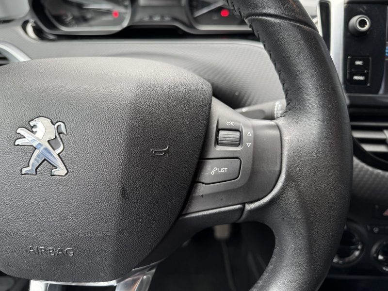 PEUGEOT 2008 1.2 PureTech 110ch Style - Suivi d'Entretien