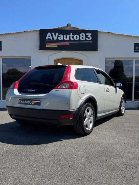 Volvo C30 1.6D Drive Kinetic / Distribution Neuve / CT OK / Révisée