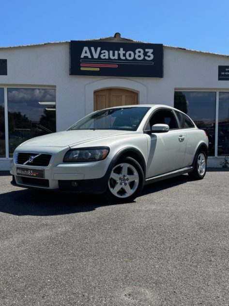 Volvo C30 1.6D Drive Kinetic / Distribution Neuve / CT OK / Révisée