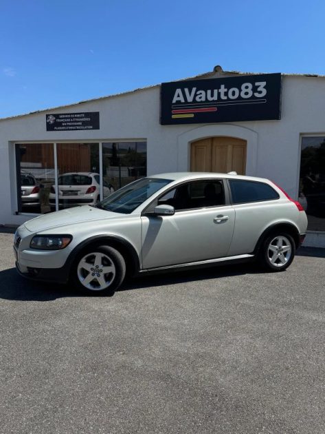 Volvo C30 1.6D Drive Kinetic / Distribution Neuve / CT OK / Révisée