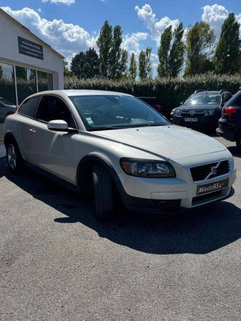 Volvo C30 1.6D Drive Kinetic / Distribution Neuve / CT OK / Révisée