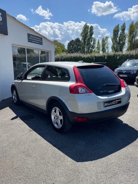 Volvo C30 1.6D Drive Kinetic / Distribution Neuve / CT OK / Révisée