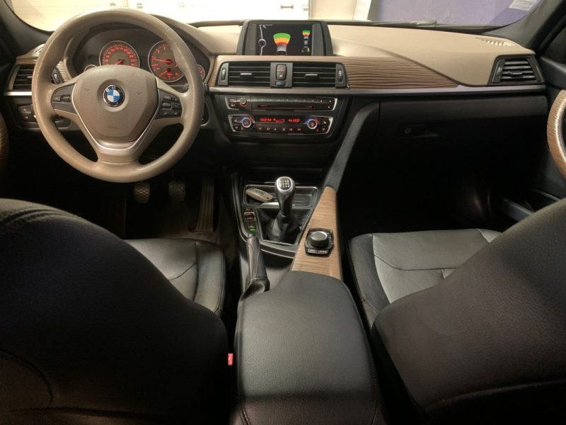 BMW SERIE 3 F30 328i 245ch BVM6 - Sièges chauffants - Attelage électrique  