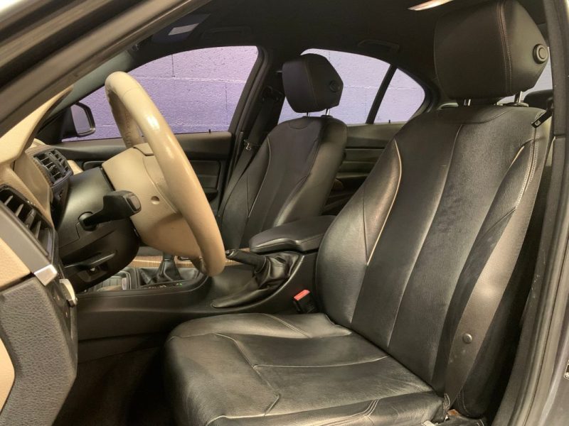 BMW SERIE 3 F30 328i 245ch BVM6 - Sièges chauffants - Attelage électrique  