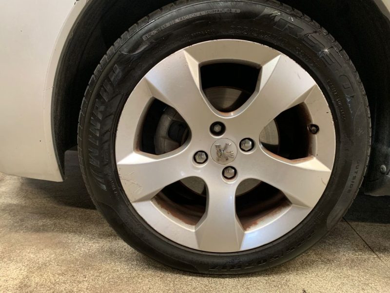 PEUGEOT 3008 1.6 HDi 112ch Business / Embrayage et Distribution OK 