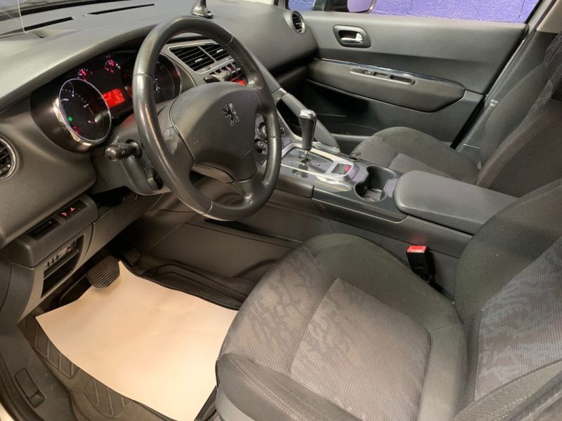 PEUGEOT 3008 1.6 HDi 112ch Business / Embrayage et Distribution OK 
