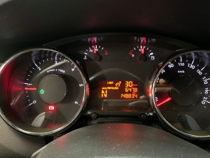 PEUGEOT 3008 1.6 HDi 112ch Business / Embrayage et Distribution OK 