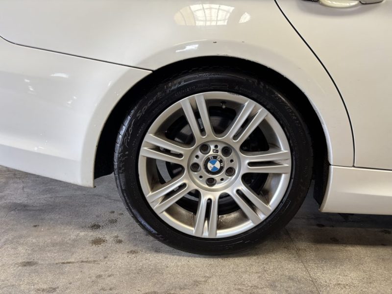 BMW SERIE 3 318d 143ch Pack M LCI