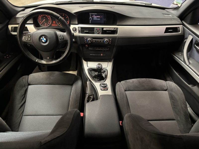 BMW SERIE 3 318d 143ch Pack M LCI