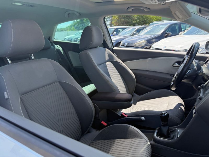 VOLKSWAGEN POLO 1.2 TSI 90CH PHASE 2 TOIT OUVRANT GARANTIE 