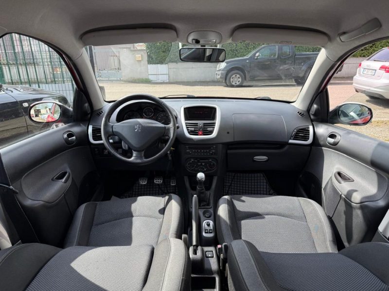 PEUGEOT 206+ 1.4L Pack Trendy 75 cv garantie 12 mois 