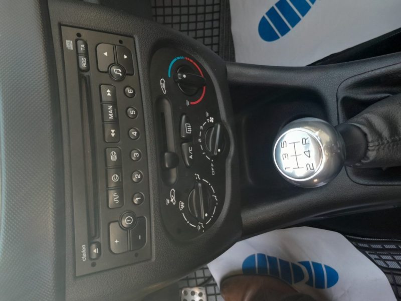 PEUGEOT 206+ 1.4L Pack Trendy 75 cv garantie 12 mois 