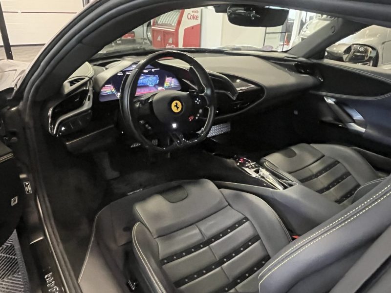 FERRARI SF90 STRADALE 2021