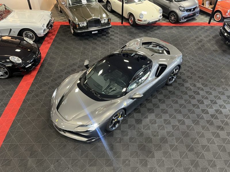 FERRARI SF90 STRADALE 2021