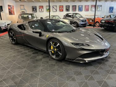 FERRARI SF90 STRADALE 2021