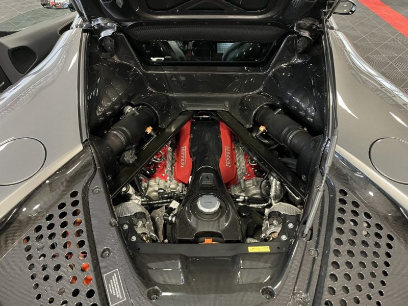 FERRARI SF90 STRADALE 2021