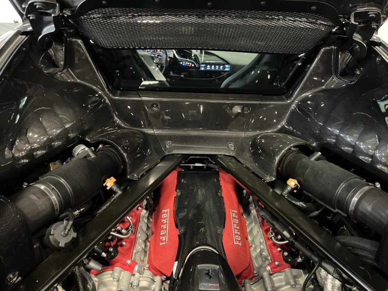 FERRARI SF90 STRADALE 2021