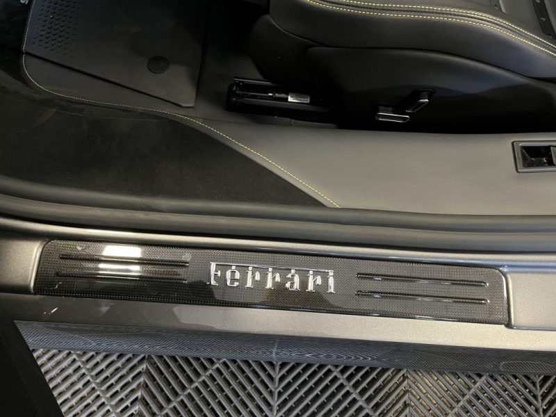 FERRARI SF90 STRADALE 2021