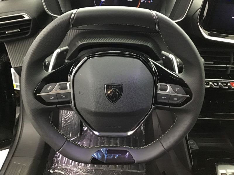 Peugeot 2008 Hybrid 145 e-DCS6 GT