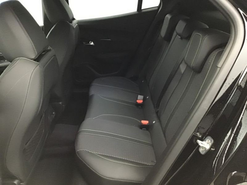 Peugeot 2008 Hybrid 145 e-DCS6 GT