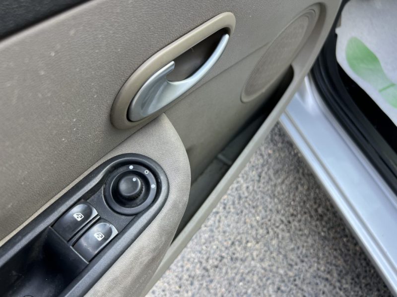 RENAULT CLIO 3 III ESTATE 1.5 DCI 85 Cv CLIMATISATION / REGULATEUR LIMITEUR BLUETOOTH - GARANTIE 1 A