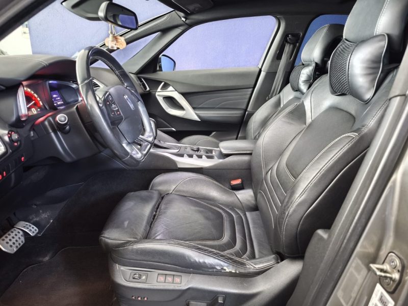 CITROEN DS5 2.0 HDI 163 Cv - SPORT CHIC - RADAR AVANT ET ARRIÈRE - GPS - INTÉRIEUR CUIR - XÉNON 