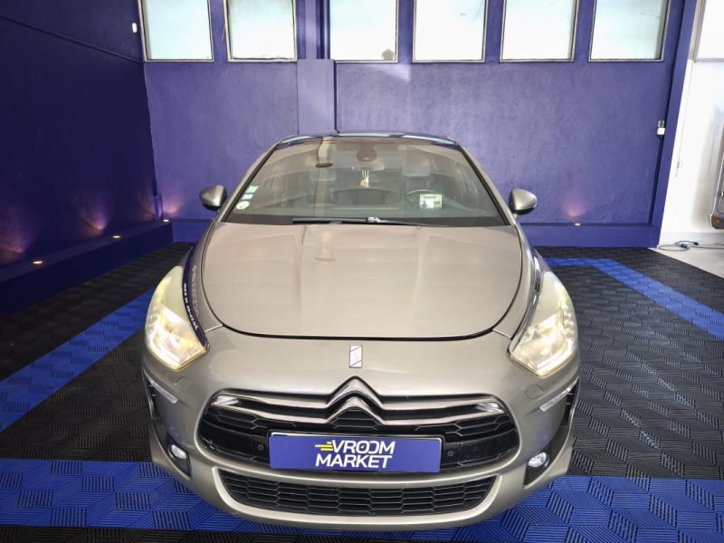 CITROEN DS5 2.0 HDI 163 Cv - SPORT CHIC - RADAR AVANT ET ARRIÈRE - GPS - INTÉRIEUR CUIR - XÉNON 