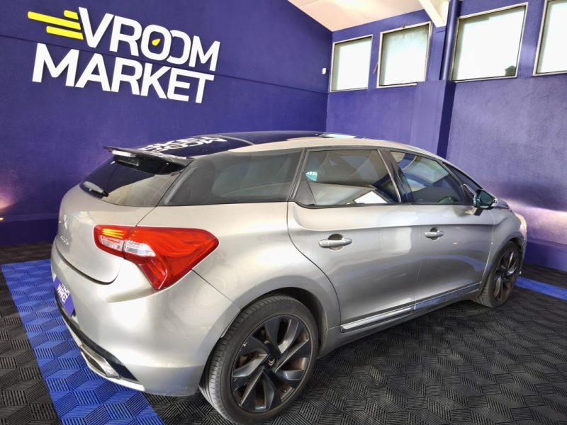 CITROEN DS5 2.0 HDI 163 Cv - SPORT CHIC - RADAR AVANT ET ARRIÈRE - GPS - INTÉRIEUR CUIR - XÉNON 