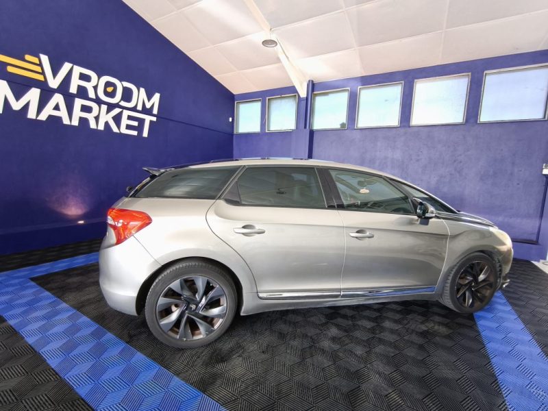 CITROEN DS5 2.0 HDI 163 Cv - SPORT CHIC - RADAR AVANT ET ARRIÈRE - GPS - INTÉRIEUR CUIR - XÉNON 