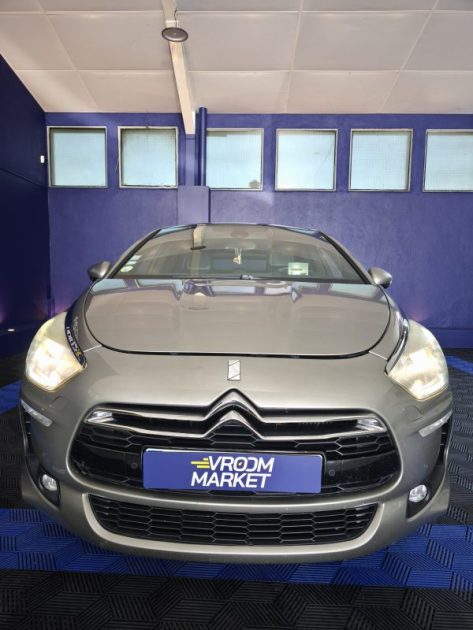 CITROEN DS5 2.0 HDI 163 Cv - SPORT CHIC - RADAR AVANT ET ARRIÈRE - GPS - INTÉRIEUR CUIR - XÉNON 