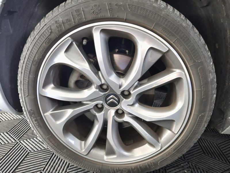 CITROEN DS4 2.0 HDI 163Cv - SOCHIC - SUIVI D’ENTRETIEN - RADAR AVANT ET ARRIÈRE - SIÈGES MASSANT 