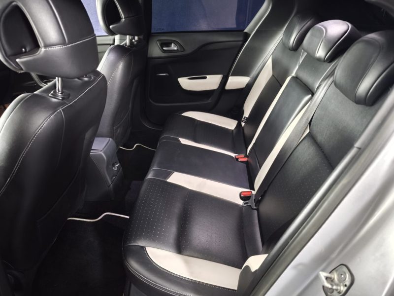 CITROEN DS4 2.0 HDI 163Cv - SOCHIC - SUIVI D’ENTRETIEN - RADAR AVANT ET ARRIÈRE - SIÈGES MASSANT 
