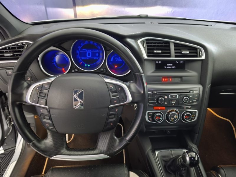 CITROEN DS4 2.0 HDI 163Cv - SOCHIC - SUIVI D’ENTRETIEN - RADAR AVANT ET ARRIÈRE - SIÈGES MASSANT 