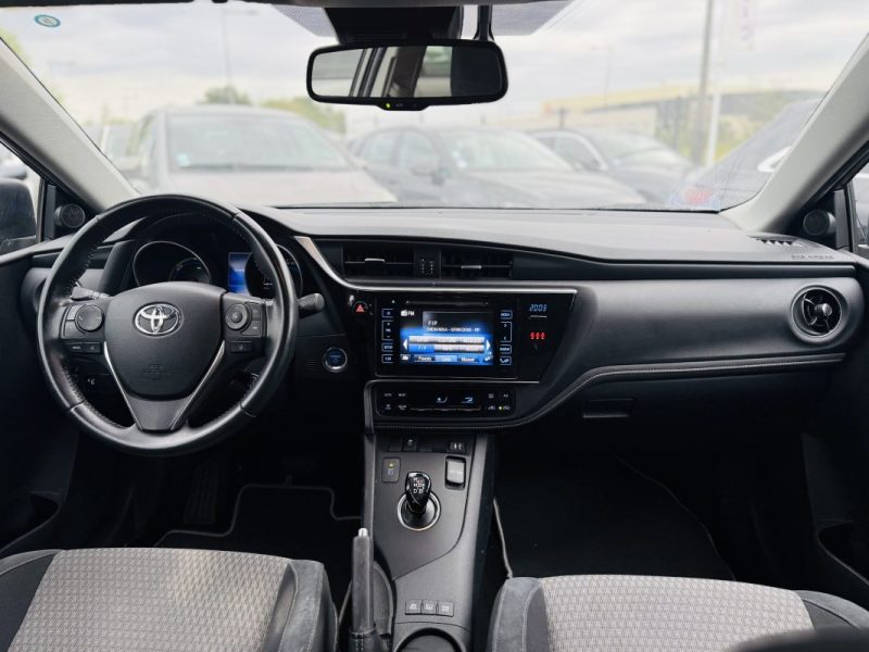 TOYOTA AURIS TOURING SPORTS 1.8 HYBRID DESIGN EDITION 136H