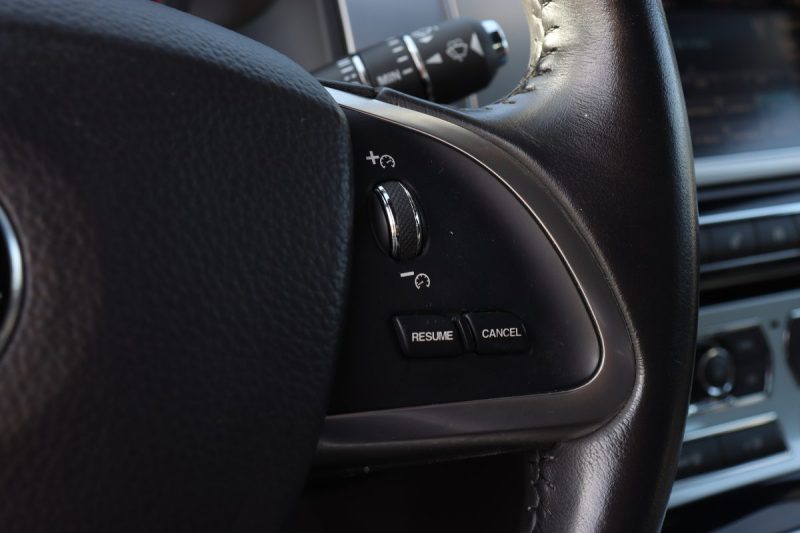 JAGUAR XF 3.0D V6 240 BVA8 R-SPORT